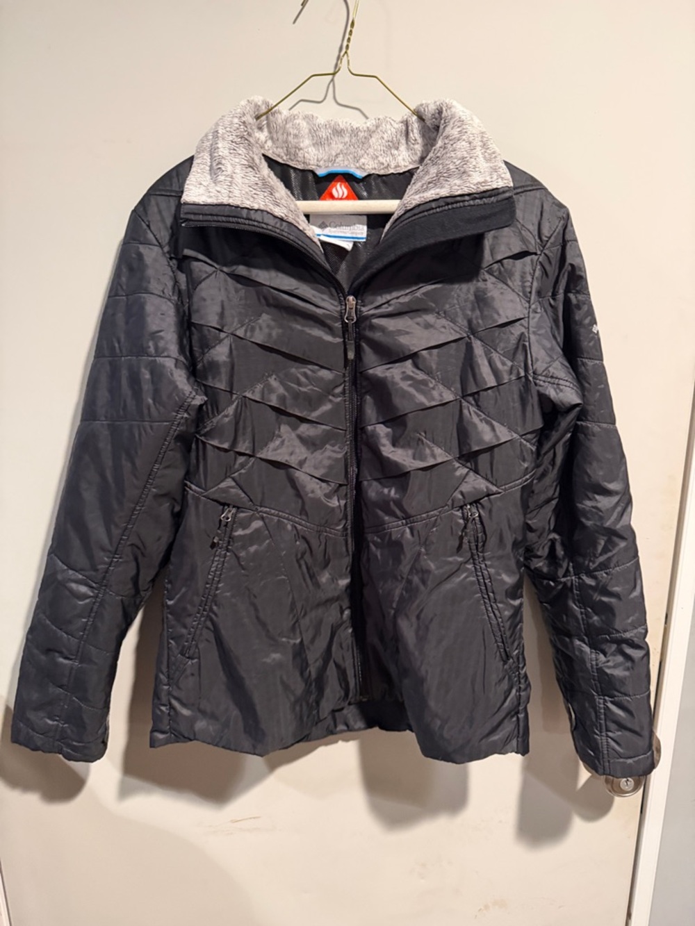 Columbia Women's Black Quilted Omni-Heat Puffer Jacket with Gray Sherpa Collar